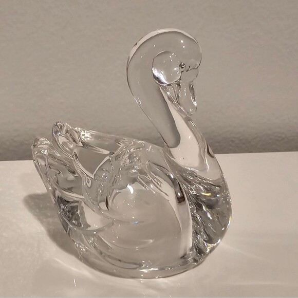 Glass Swan Pepper Shaker - Picture 3 of 9